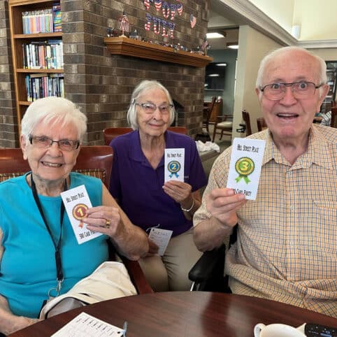 500 card party winners sitting together