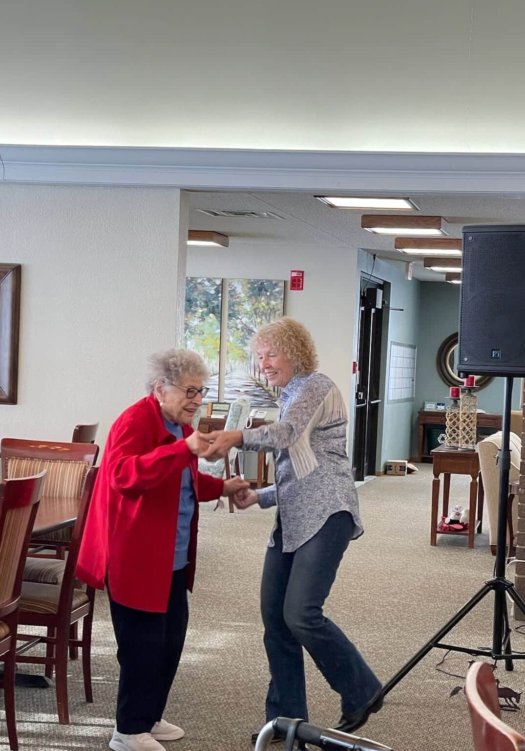 two people dancing at Hill Street Place